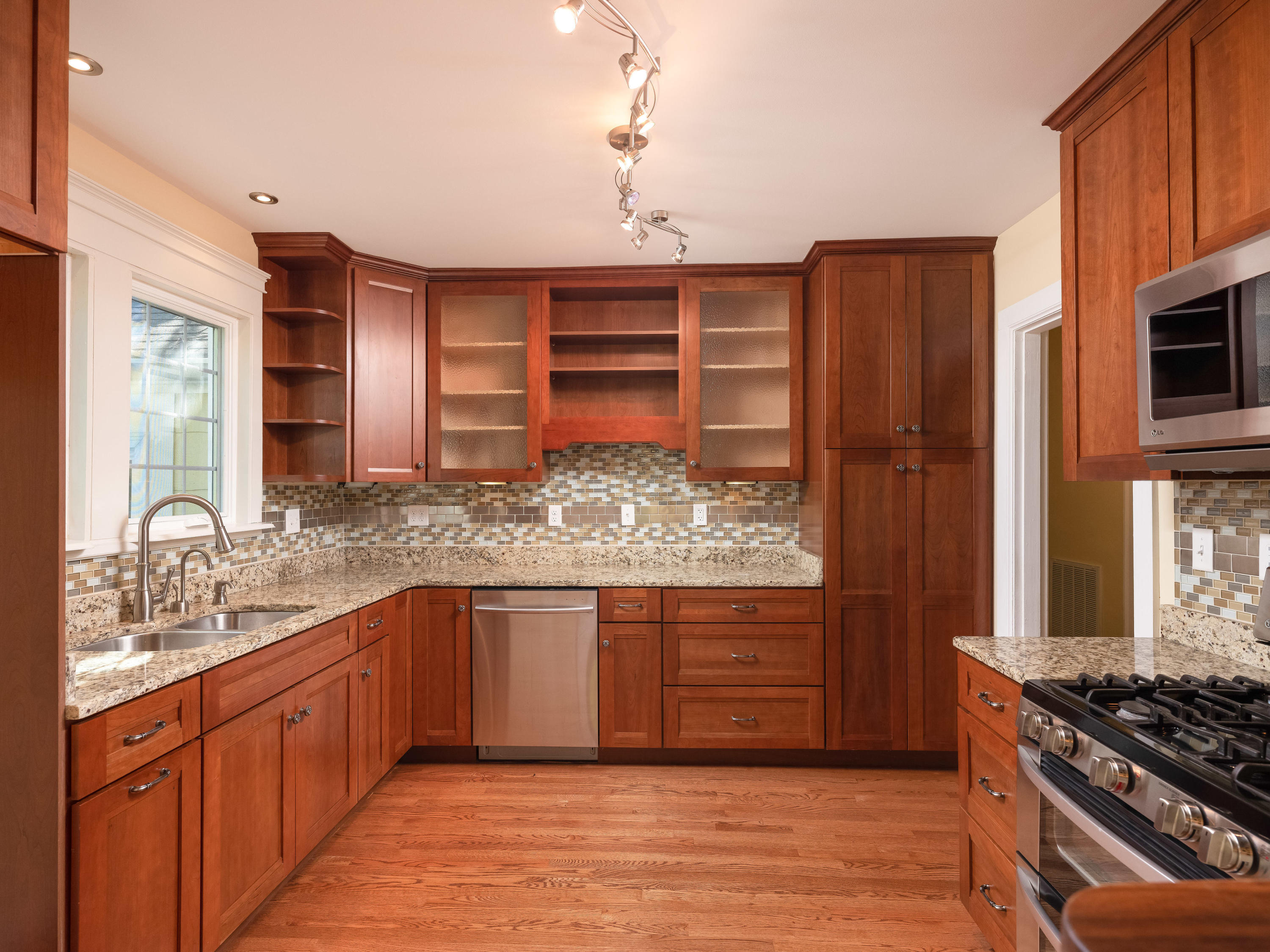 1004 Signal Road Signal Mountain, TN 37377 - Photo 7 of 30 1004 Signal Rd