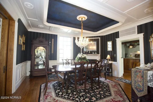 $575,000 | 122 South Academy Street, Washington, NC 27889