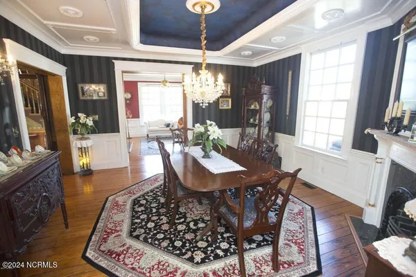 $575,000 | 122 South Academy Street, Washington, NC 27889