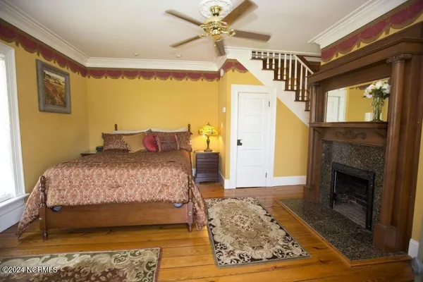 $575,000 | 122 South Academy Street, Washington, NC 27889