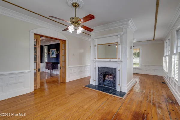 $575,000 | 122 South Academy Street, Washington, NC 27889