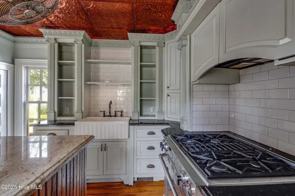 $575,000 | 122 South Academy Street, Washington, NC 27889