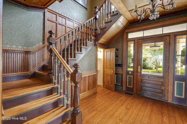 $575,000 | 122 South Academy Street, Washington, NC 27889