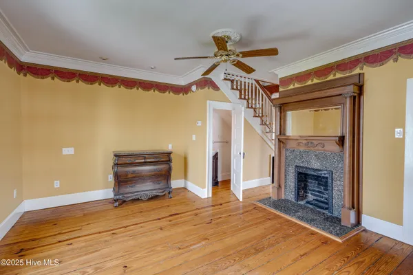 $575,000 | 122 South Academy Street, Washington, NC 27889
