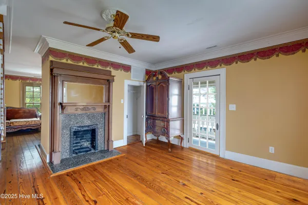 $575,000 | 122 South Academy Street, Washington, NC 27889