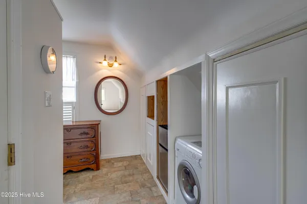 $575,000 | 122 South Academy Street, Washington, NC 27889