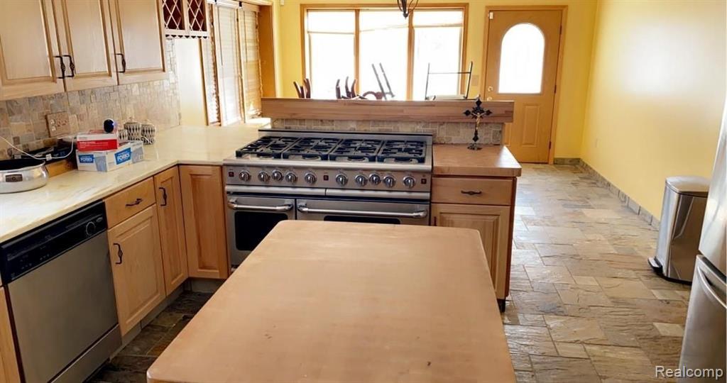 21920 McPhall Road Armada, MI 48005 - Photo 28 of 38 Gallery Image 28