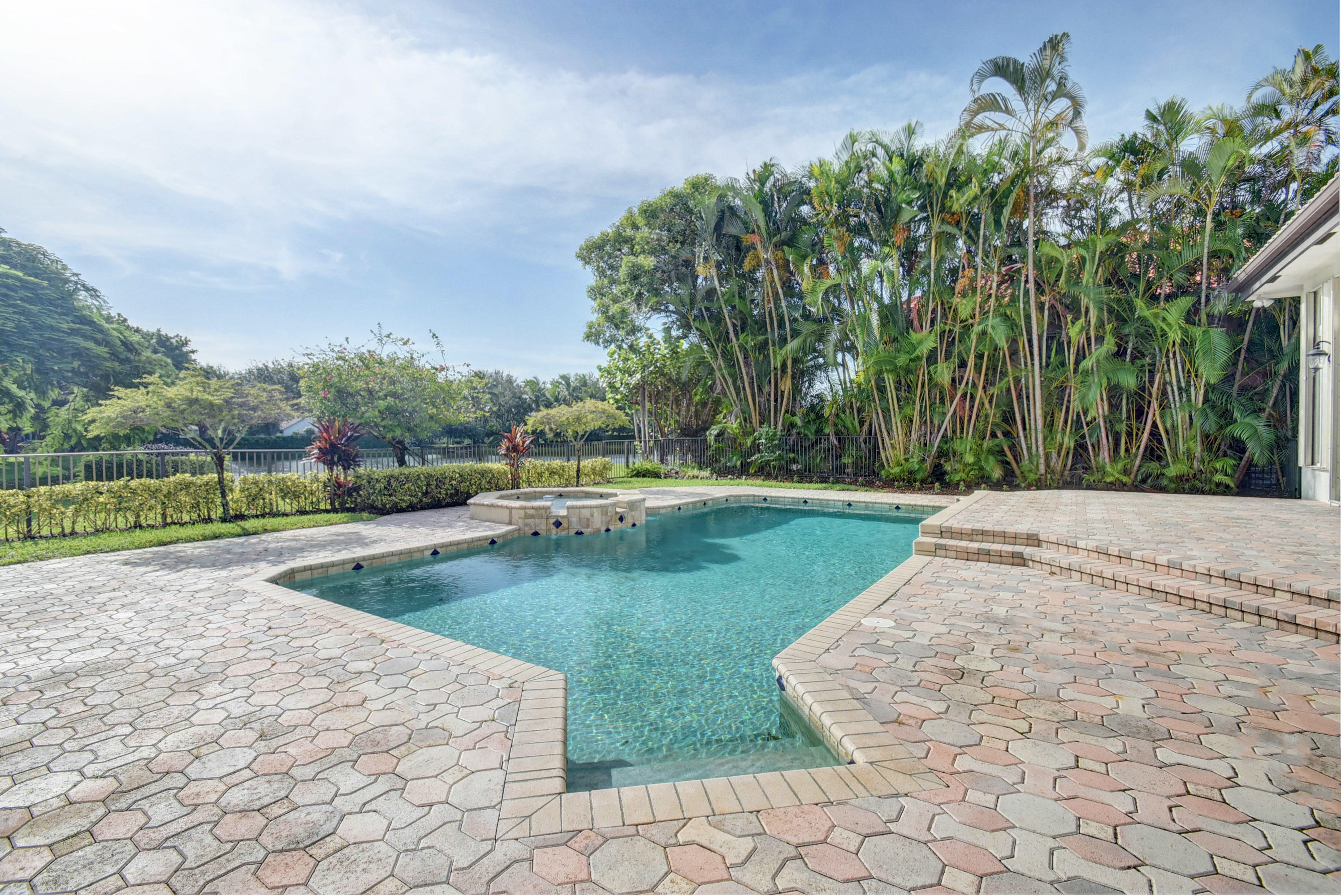 5844 Windsor Terrace Boca Raton, FL 33496 - Photo 25 of 29 Patio / Pool - 1