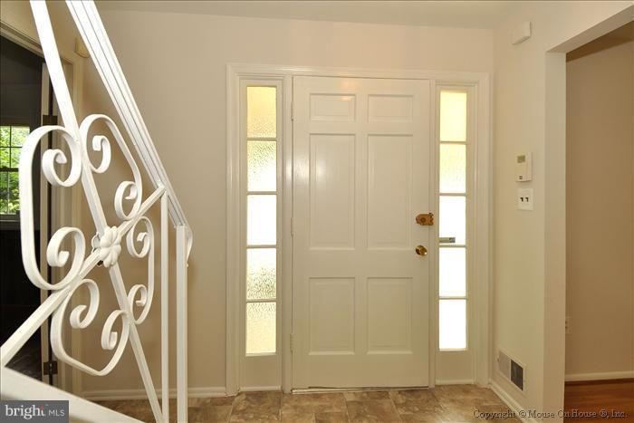 19133 Willow Grove Road Olney, MD 20832 - Photo 17 of 30 Entrance
