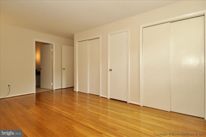 Bedroom (Master)