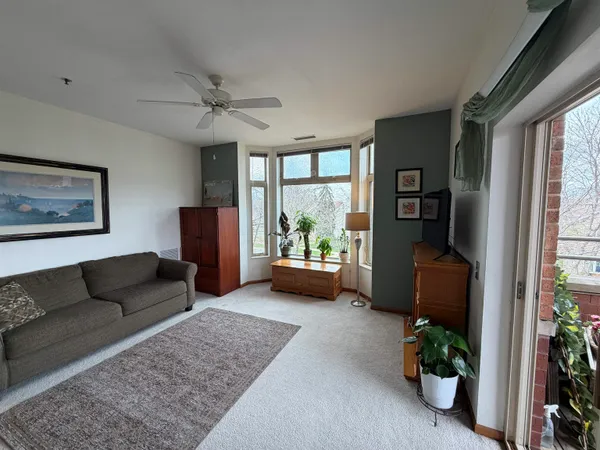 $265,000 | 301 Harbour Town Drive, Madison, WI 53717