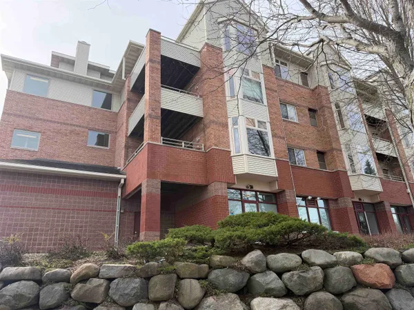 $265,000 | 301 Harbour Town Drive, Madison, WI 53717