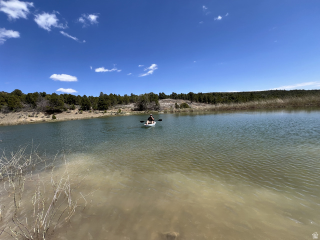 38 Broken Branch Road, Unit 38 Kanab, UT 84741 - Photo 53 of 53 Kayaking on one of the three HOA fish ponds