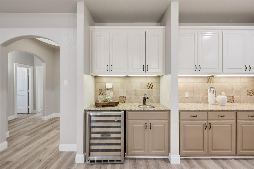 223 Wood Street, Unit 501 Grapevine, TX 76051 - Photo 17 of 40