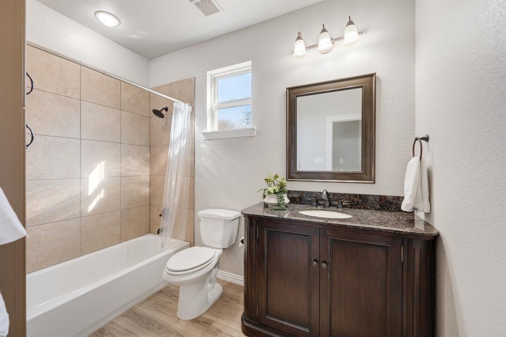 223 Wood Street, Unit 501 Grapevine, TX 76051 - Photo 31 of 40