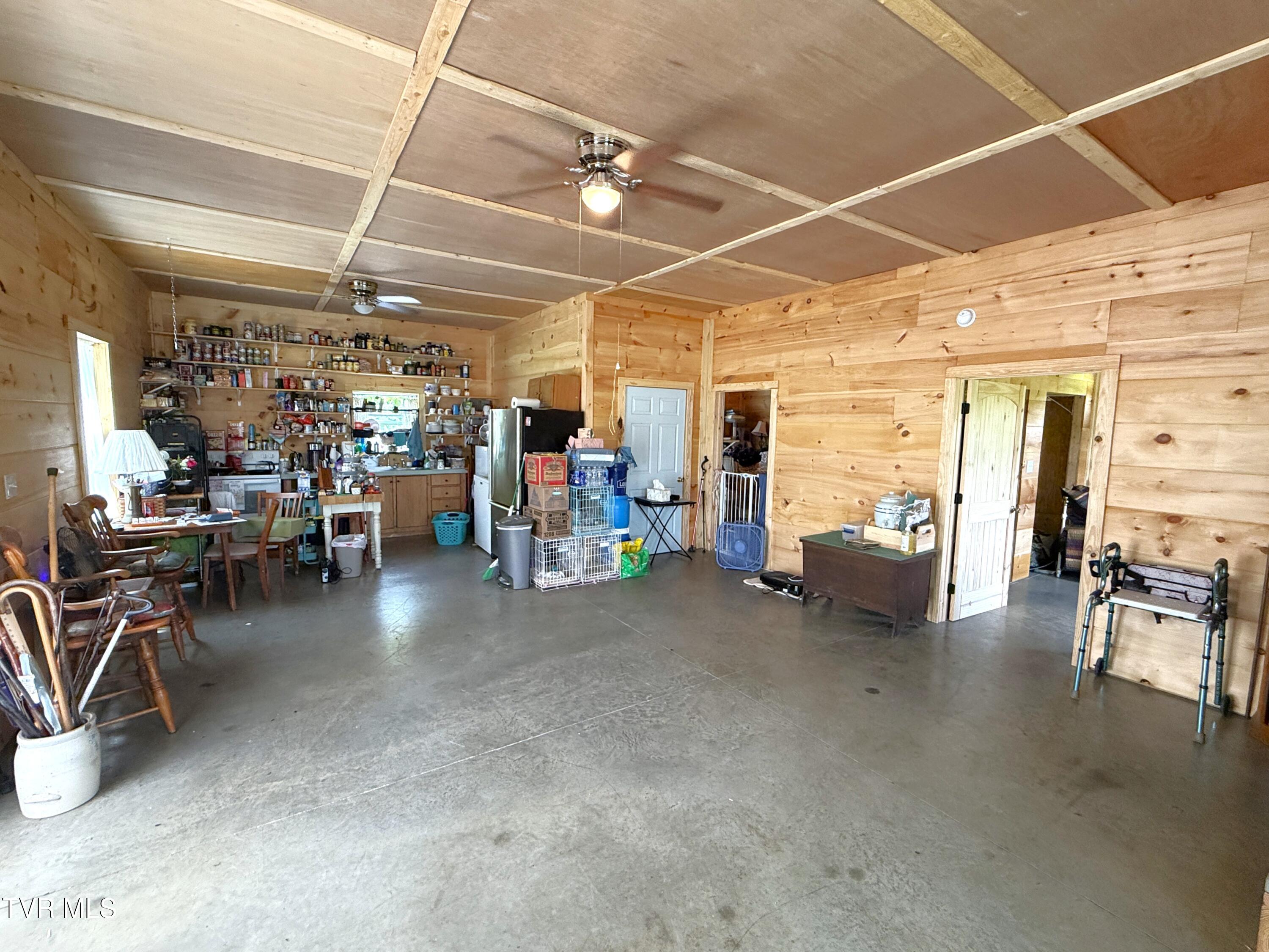 1910 Seaton Road Greeneville, TN 37743 - Photo 11 of 26 11