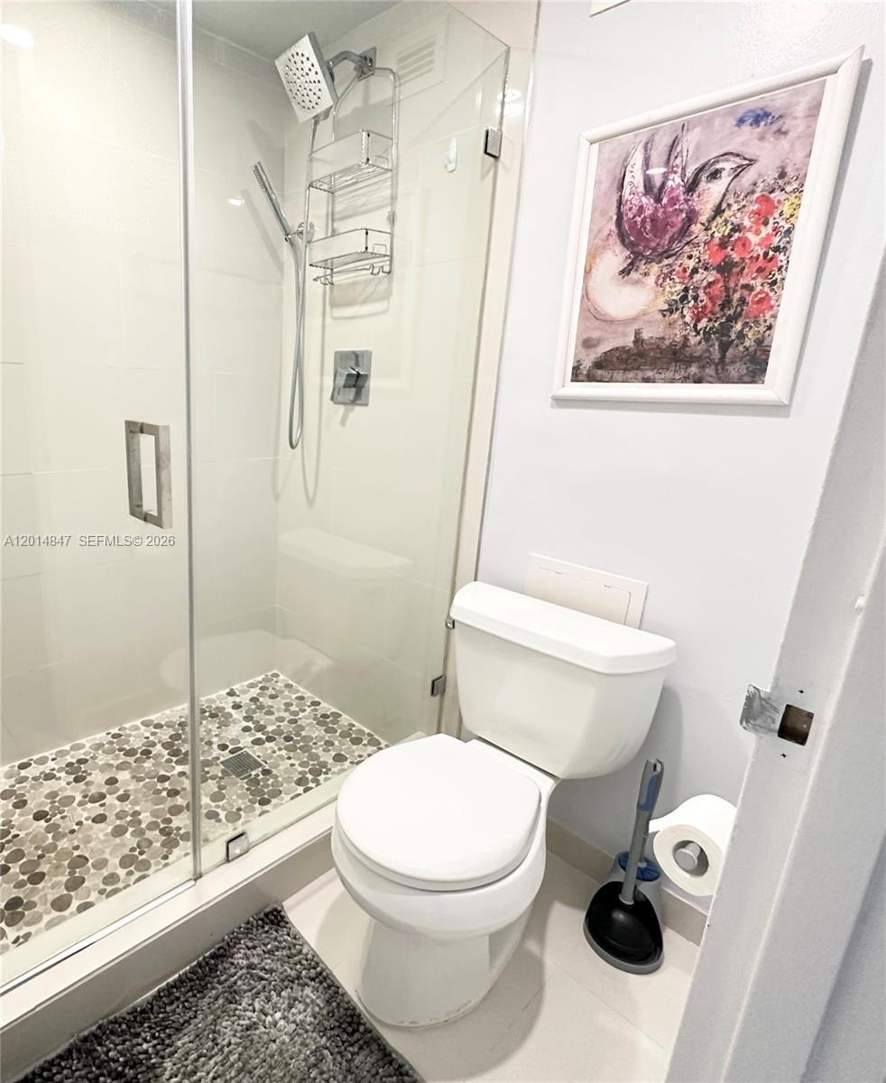 100 Lincoln Road, Unit 1012 Miami Beach, FL 33139 - Photo 6 of 19