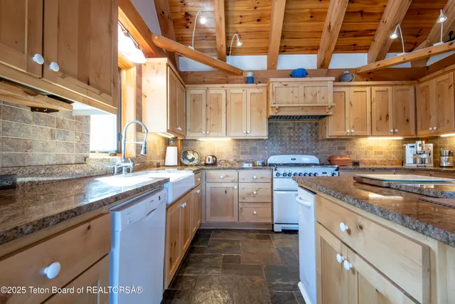 $1,350,000 | 10827 Hiatt Trail, Tetonia, ID 83452