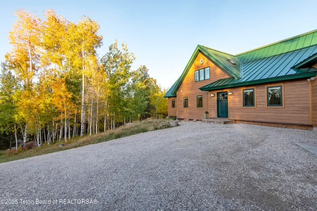 $1,350,000 | 10827 Hiatt Trail, Tetonia, ID 83452