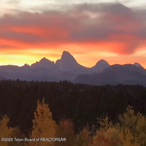 $1,350,000 | 10827 Hiatt Trail, Tetonia, ID 83452