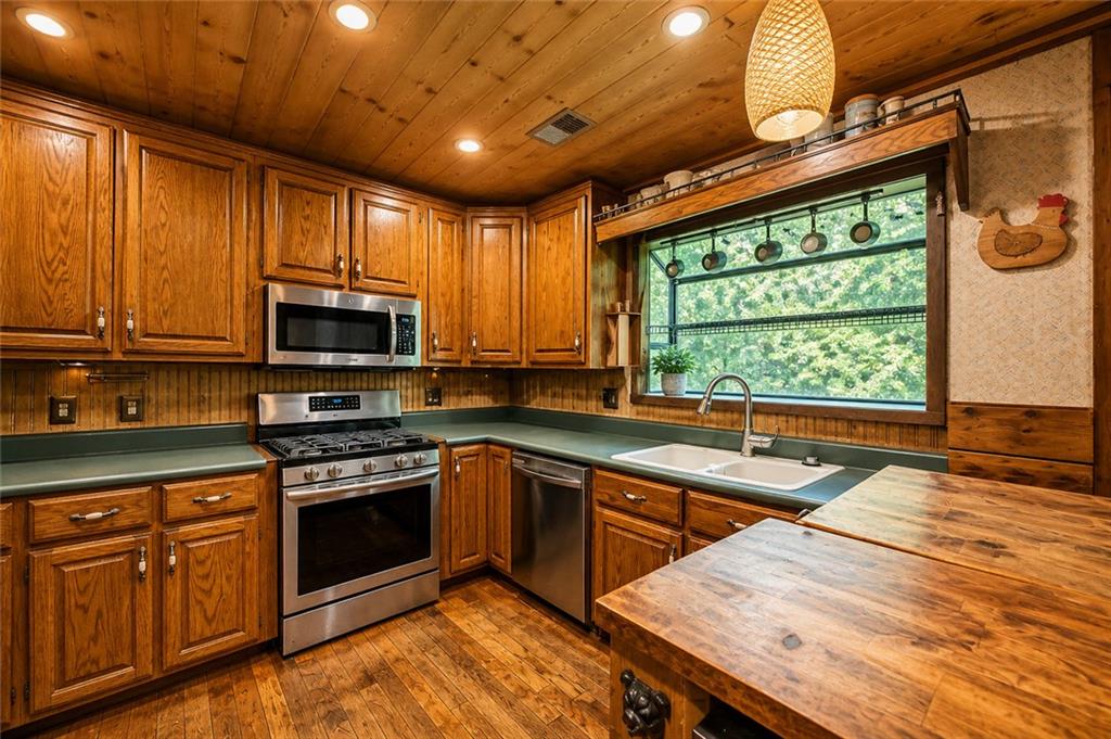 711 Arp Road Mineral Bluff, GA 30559 - Photo 5 of 20