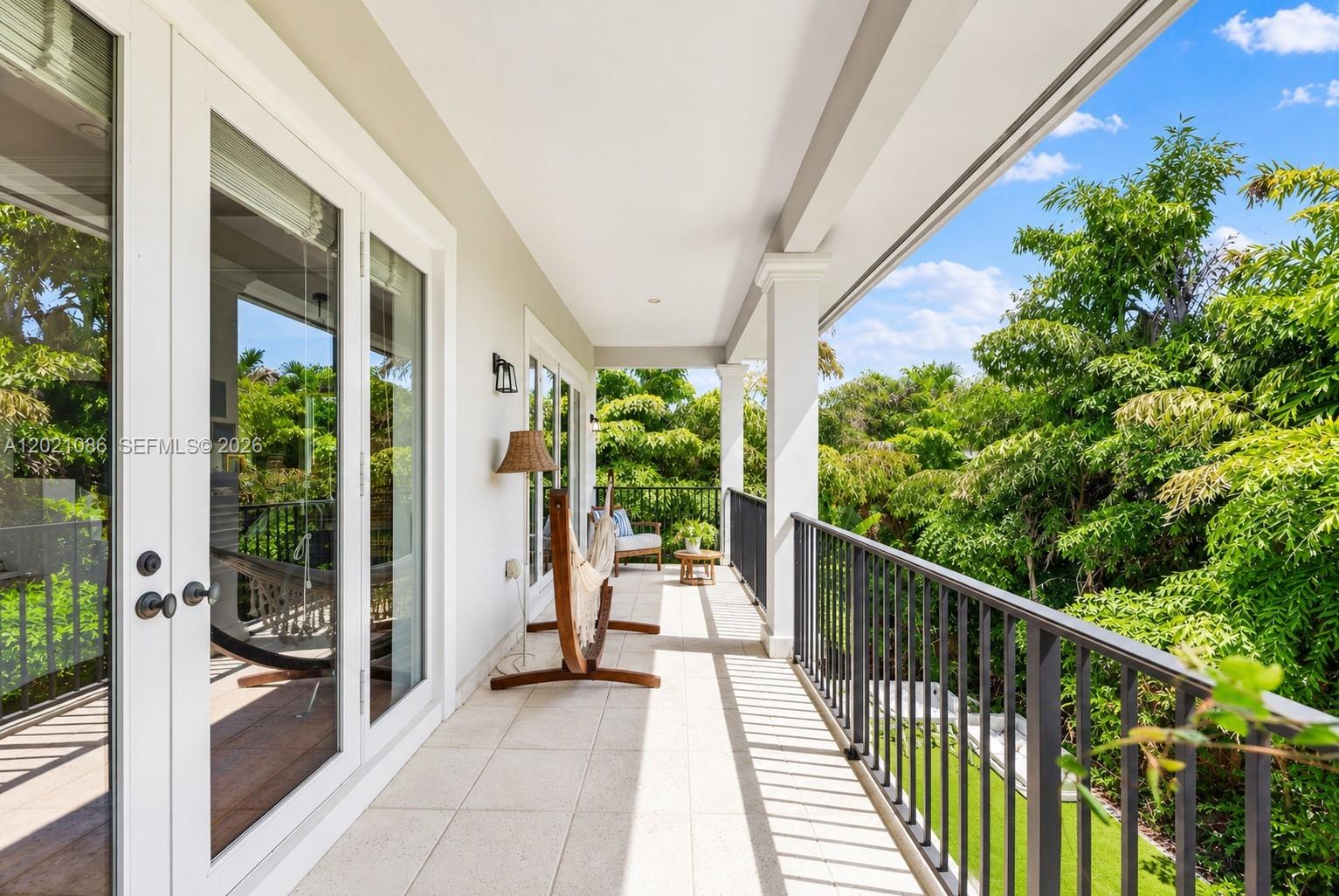 442 Ridgewood Road Key Biscayne, FL 33149 - Photo 31 of 35