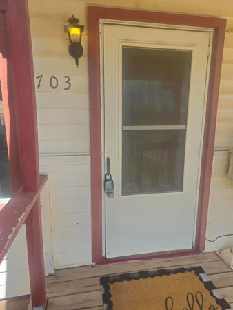 $1,000 | 1703 8th Avenue, Canyon, TX 79015