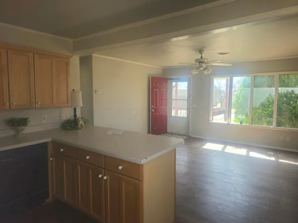 $1,000 | 1703 8th Avenue, Canyon, TX 79015