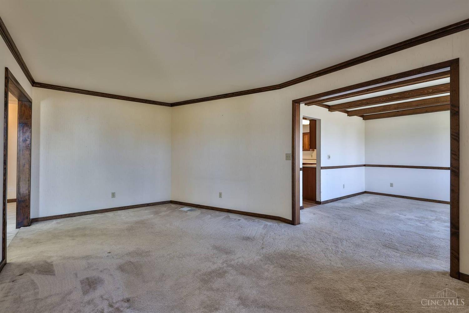 8453 Fields Ertel Road Cincinnati, OH 45249 - Photo 10 of 65 Gallery Image 10