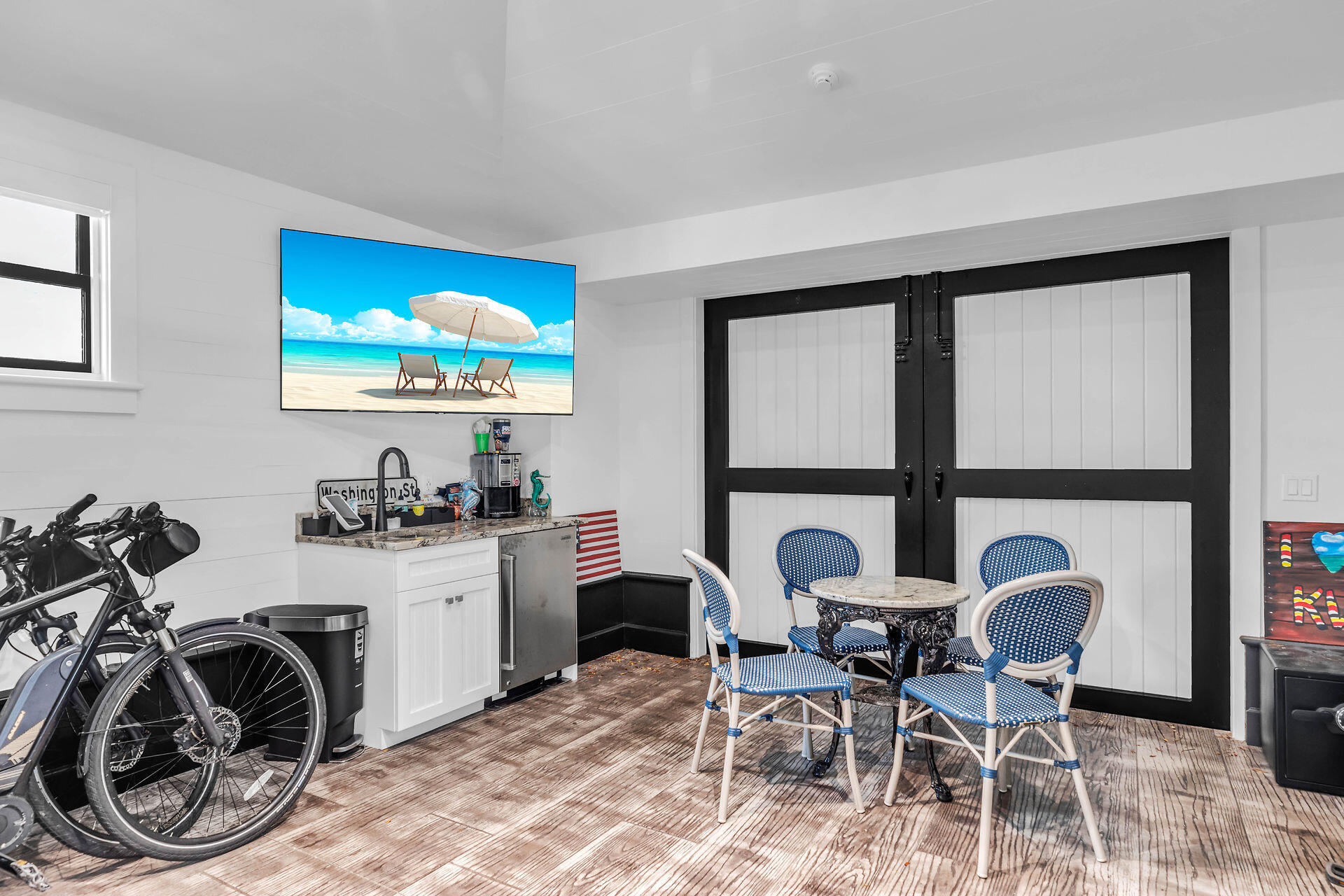 1227 Washington Street Key West, FL 33040 - Photo 28 of 36 Guest/Garage