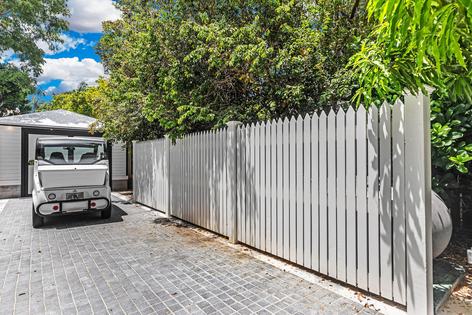 1227 Washington Street Key West, FL 33040 - Photo 32 of 36 Gated Off St Pkg