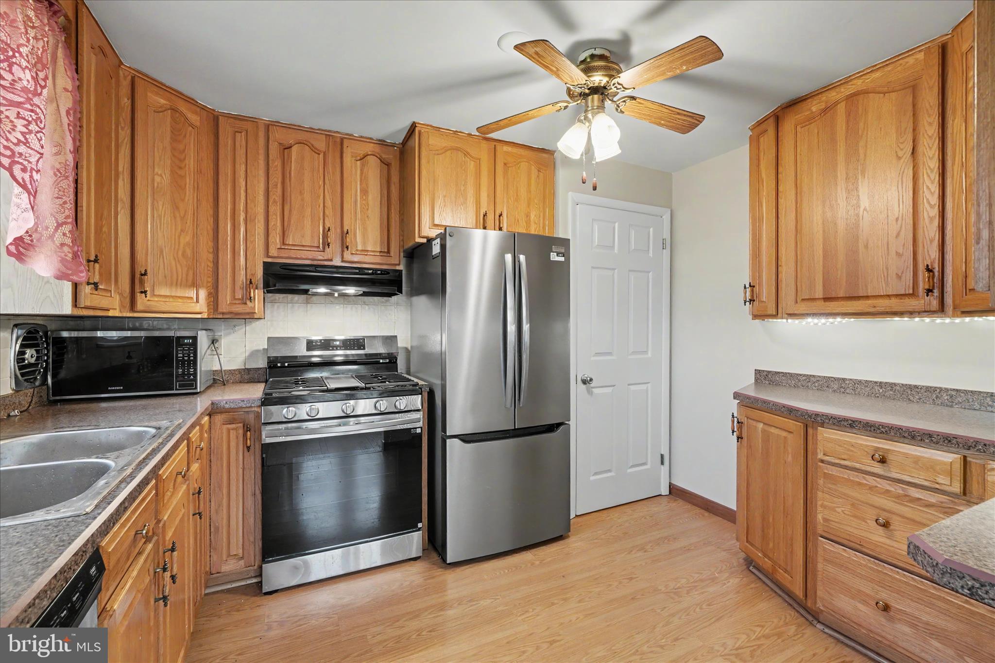 2447 Princeton Road York, PA 17402 - Photo 8 of 26 Gallery Image 8