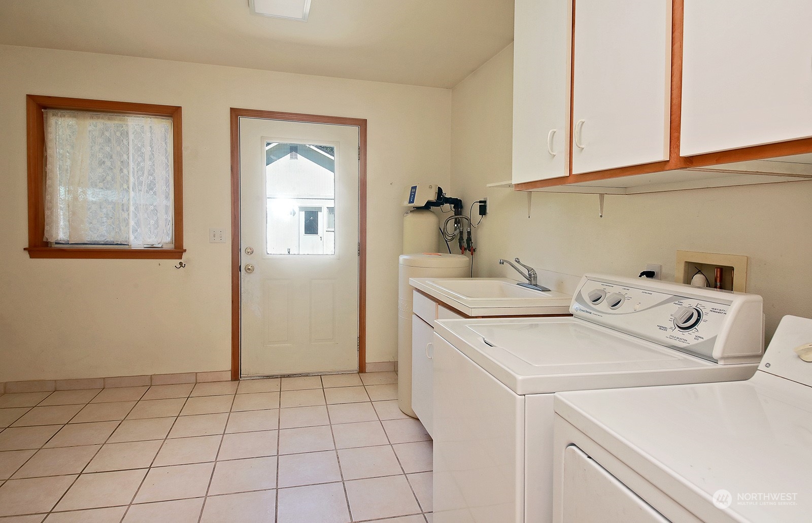 2275 East Goss Lake Road Langley, WA 98260 - Photo 17 of 39 Gallery Image 17