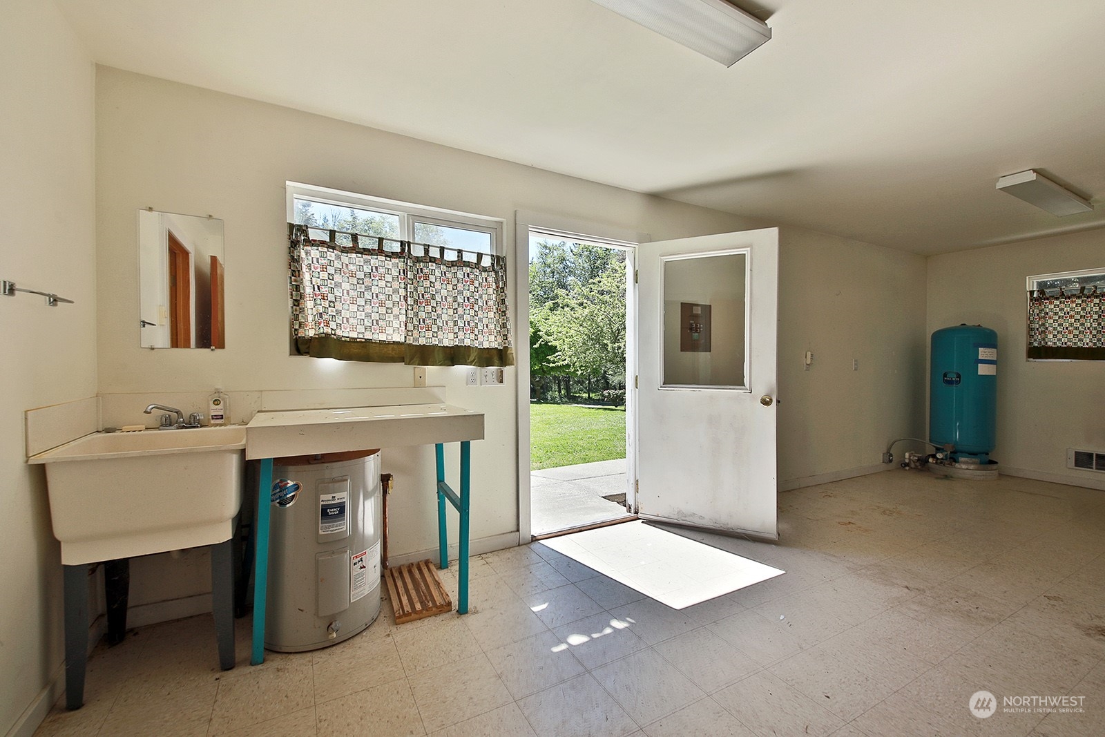 2275 East Goss Lake Road Langley, WA 98260 - Photo 29 of 39 Gallery Image 29