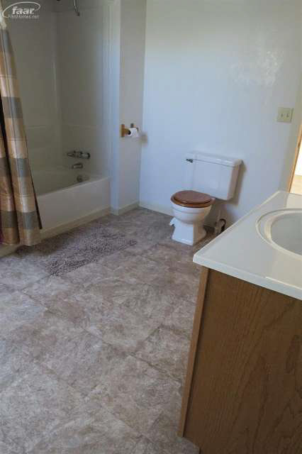 1275 Riley Road Caro, MI 48723 - Photo 14 of 19 20396045-13.JPG