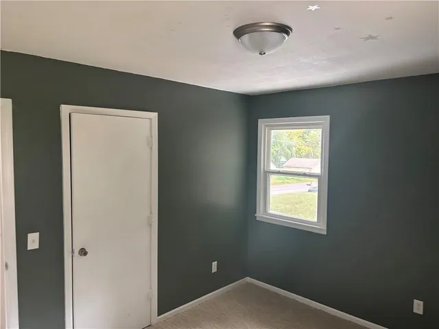 $215,000 | 813 Belt Avenue, Edgerton, MO 64444