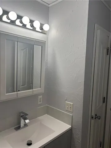 $215,000 | 813 Belt Avenue, Edgerton, MO 64444