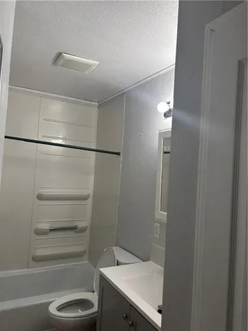 $215,000 | 813 Belt Avenue, Edgerton, MO 64444