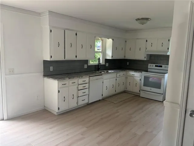 $215,000 | 813 Belt Avenue, Edgerton, MO 64444