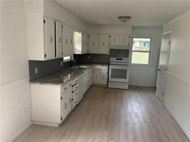 $215,000 | 813 Belt Avenue, Edgerton, MO 64444