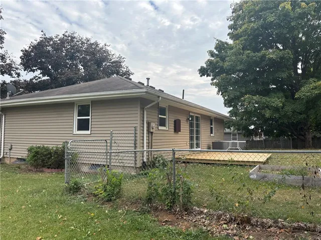 $215,000 | 813 Belt Avenue, Edgerton, MO 64444