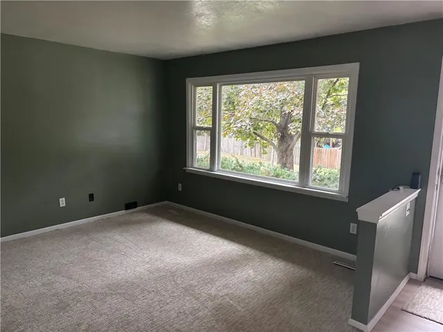 $215,000 | 813 Belt Avenue, Edgerton, MO 64444