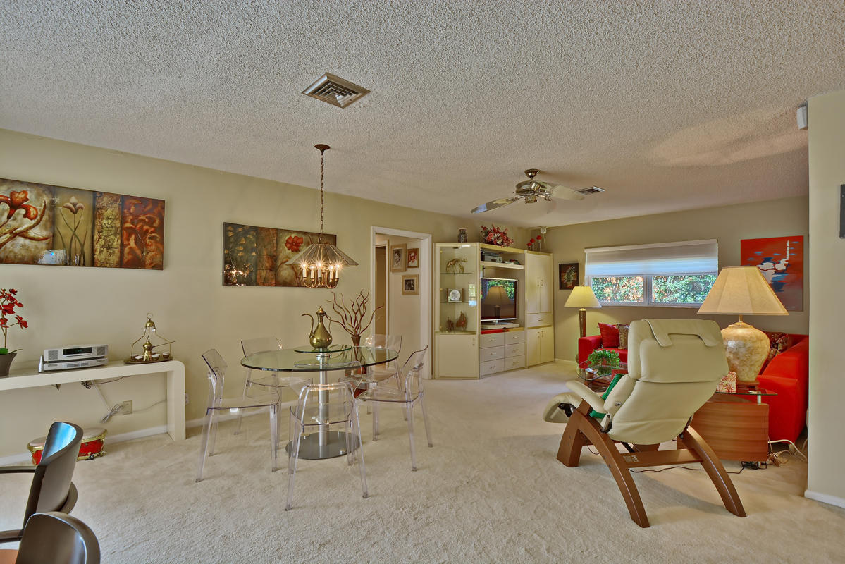 844 Forsyth Street Boca Raton, FL 33487 - Photo 14 of 26 Family room and casual dining