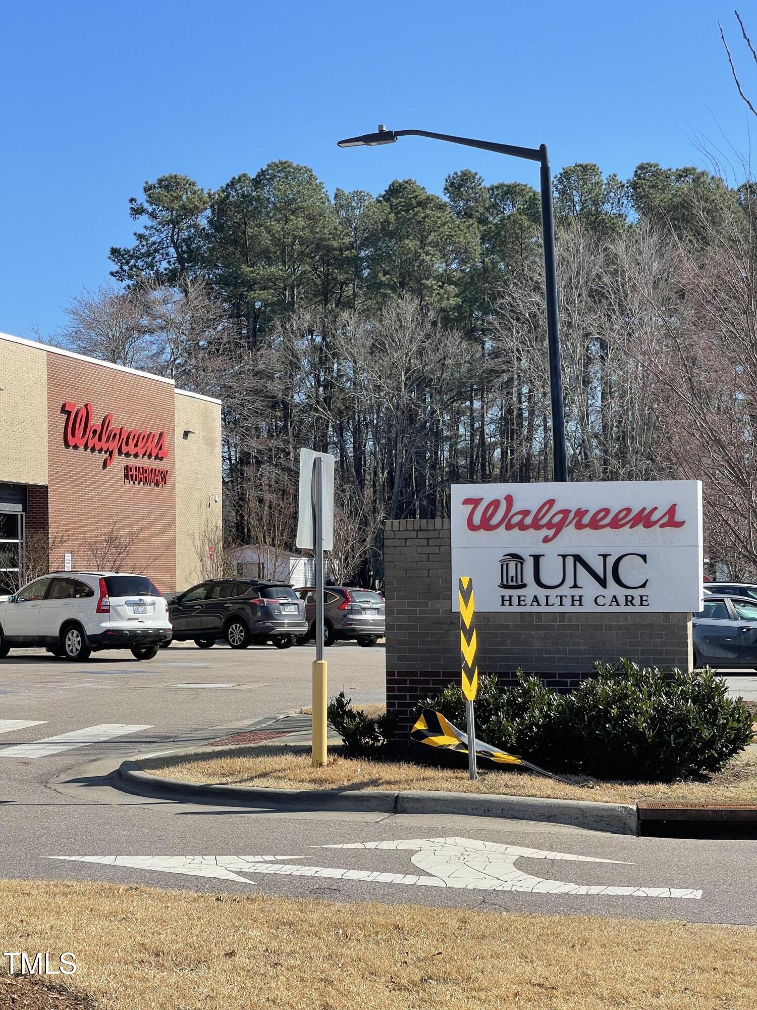 3306 Whitfield Road Chapel Hill, NC 27514 - Photo 52 of 57 Neighborhood Stores_1