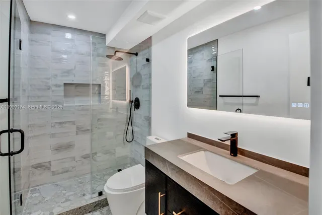 $3,100 | 54 Isle Of Venice Drive, Unit 7, Fort Lauderdale, FL 33301