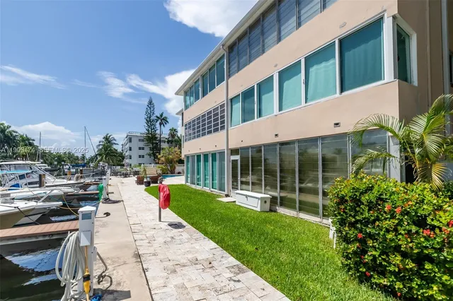 $3,100 | 54 Isle Of Venice Drive, Unit 7, Fort Lauderdale, FL 33301