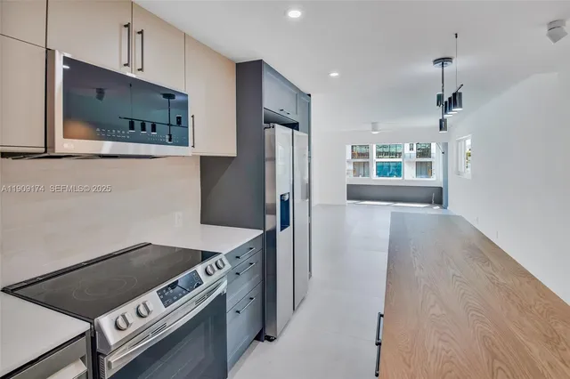 $3,100 | 54 Isle Of Venice Drive, Unit 7, Fort Lauderdale, FL 33301