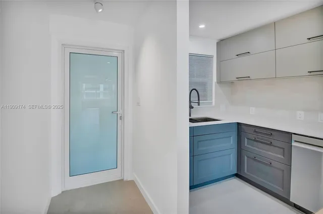 $3,100 | 54 Isle Of Venice Drive, Unit 7, Fort Lauderdale, FL 33301