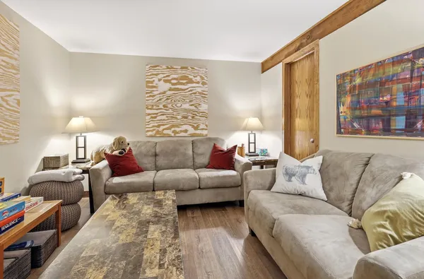 $290,000 | 127 Plum Cove Drive, Galena, IL 61036