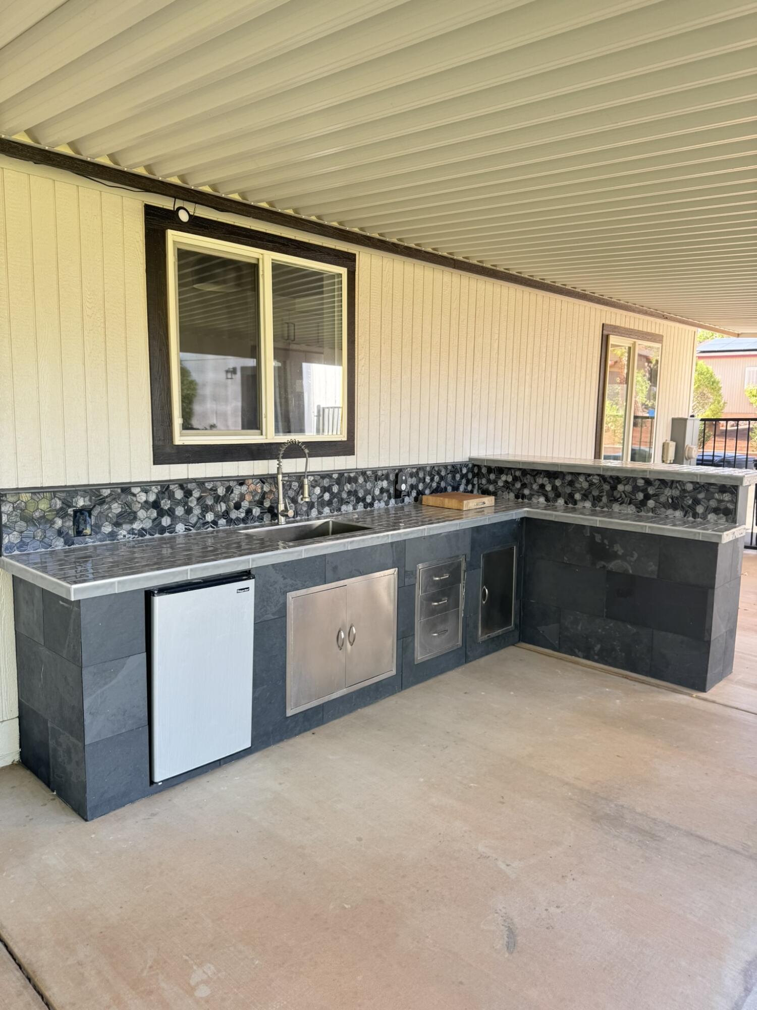 264 North 100 West Ivins, UT 84738 - Photo 9 of 34 Outdoor Kitchen area